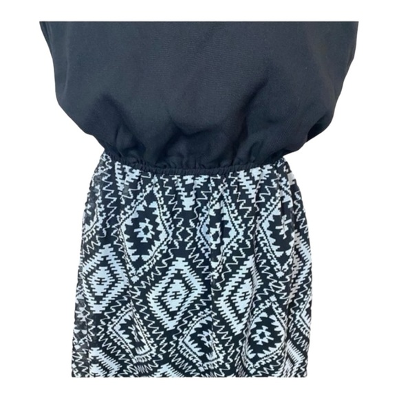 Indulge black and white geometric pattern sleeveless side slit Maxi Dress - Picture 5 of 11